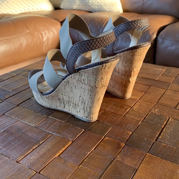 Chinese Laundry Cork Wedge Heel Two-tone - Picture 2 of 7